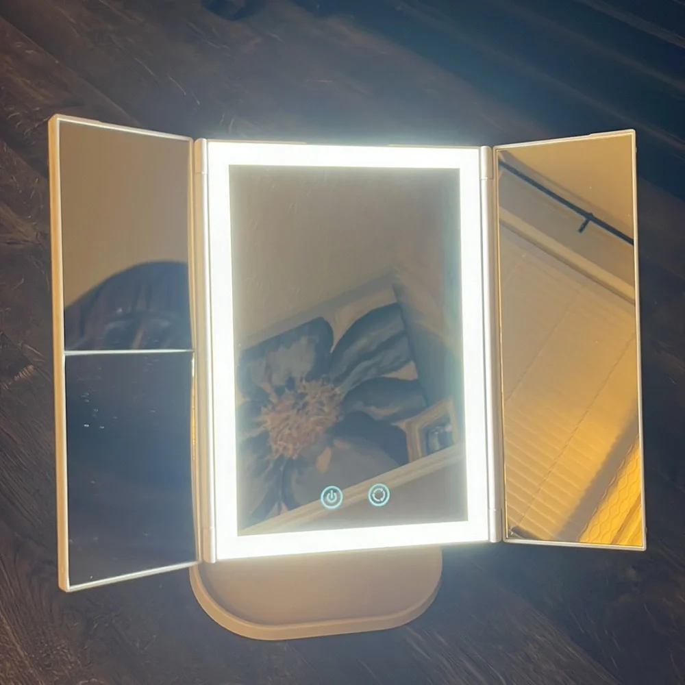 BESTOPE LED Lighted Makeup Mirror